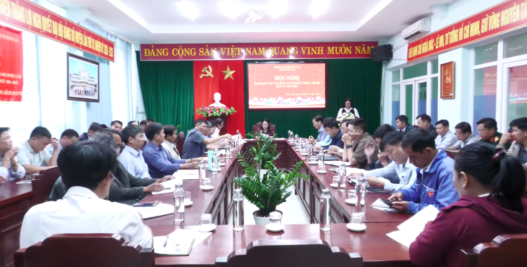 Hội nghị giao ban quý IV các tổ chức cơ sở đảng trực thuộc Huyện uỷ