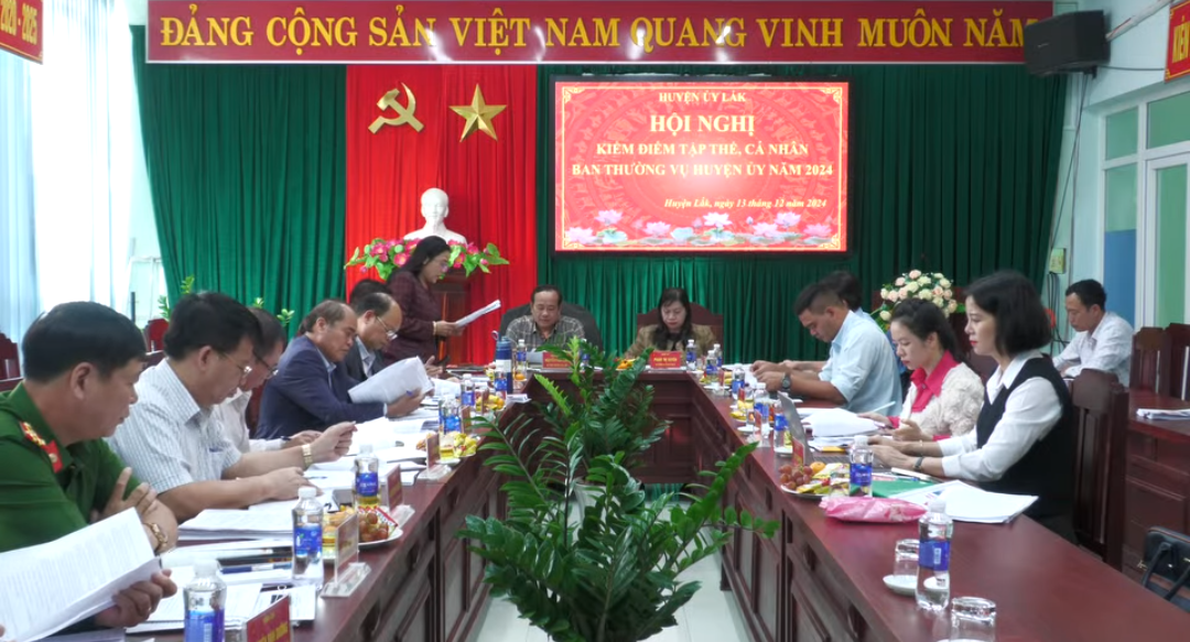 Hội nghị kiểm điểm Ban thường vụ Huyện ủy Lăk năm 2024