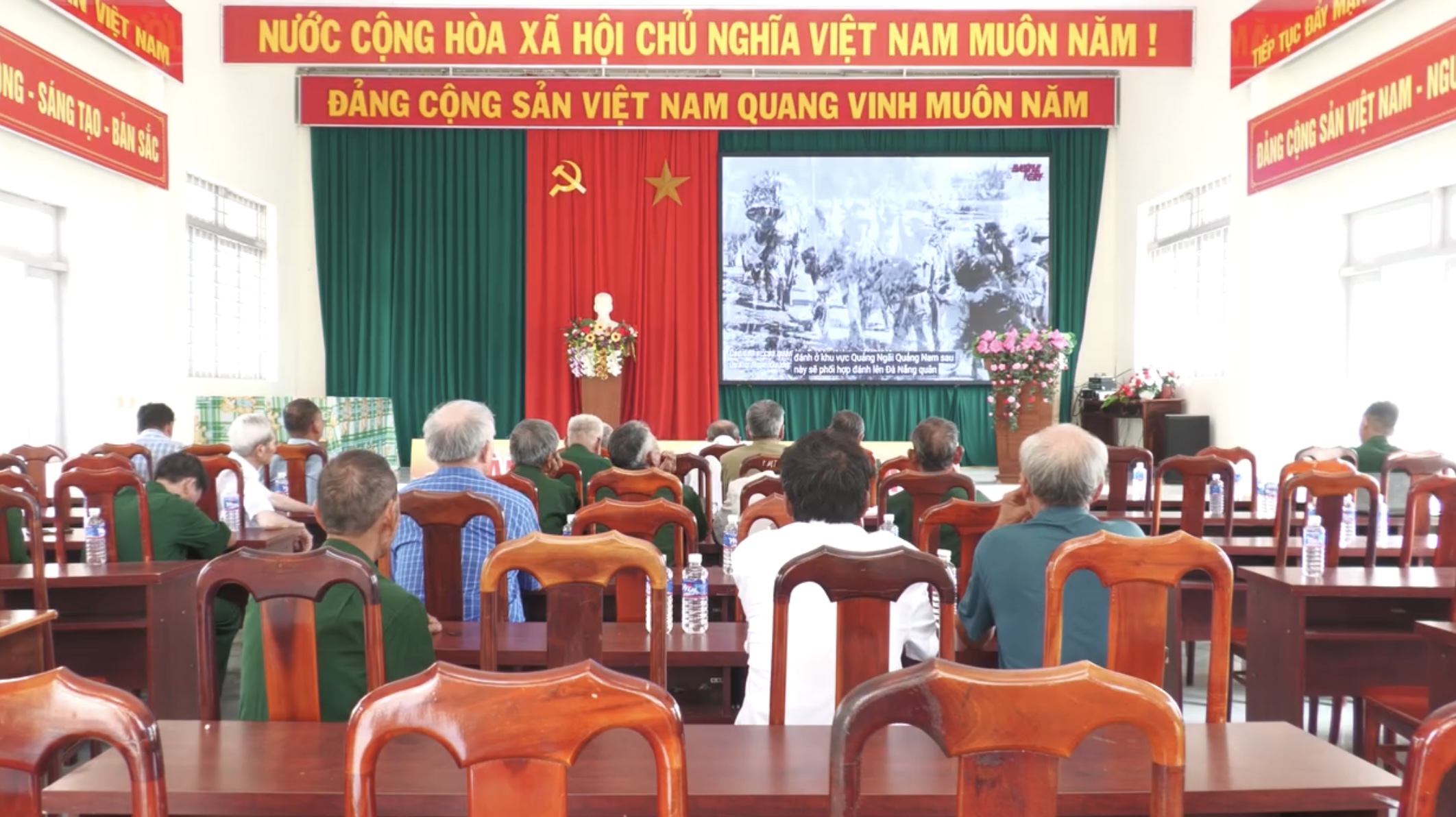 Hội Cựu chiến binh thị trấn Liên Sơn tuyên truyền kỷ niệm 50 năm ngày Giải phóng miền nam, thống nhất đất nước (30/4/1975 – 30/4/2025)