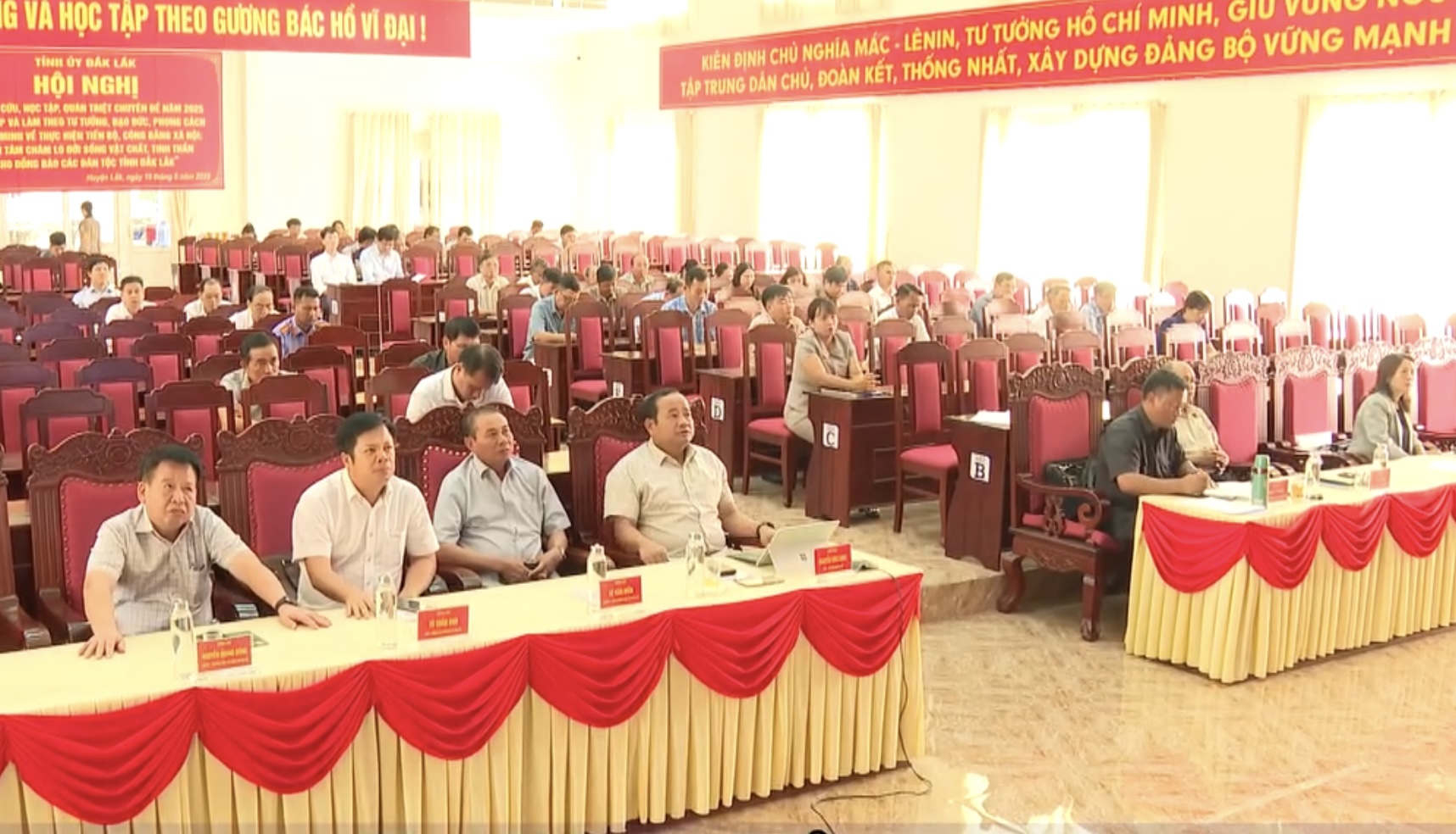 Hội nghị trực tuyến nghiên cứu, học tập, quán triệt Chuyên đề năm 2025