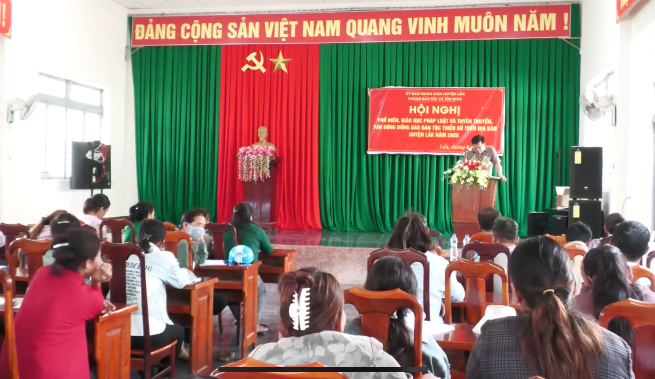 Ban Tuyên giáo và Dân vận huyện uỷ phát động quần chúng tại xã Ea Rbin