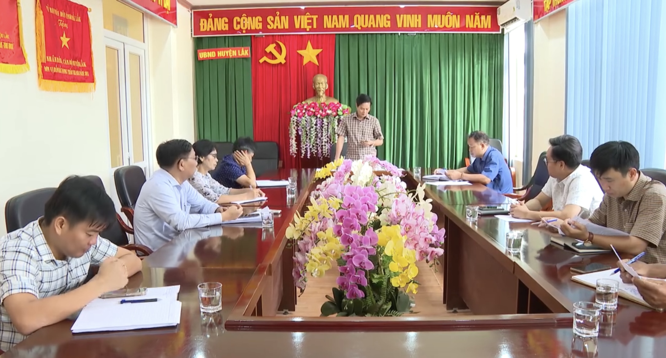 UBND huyện họp triển khai kế hoạch phối hợp tổ chức kỳ thi tuyển sinh vào lớp 10 THPT năm học 2025–2026 và kỳ thi tốt nghiệp THPT năm 2025