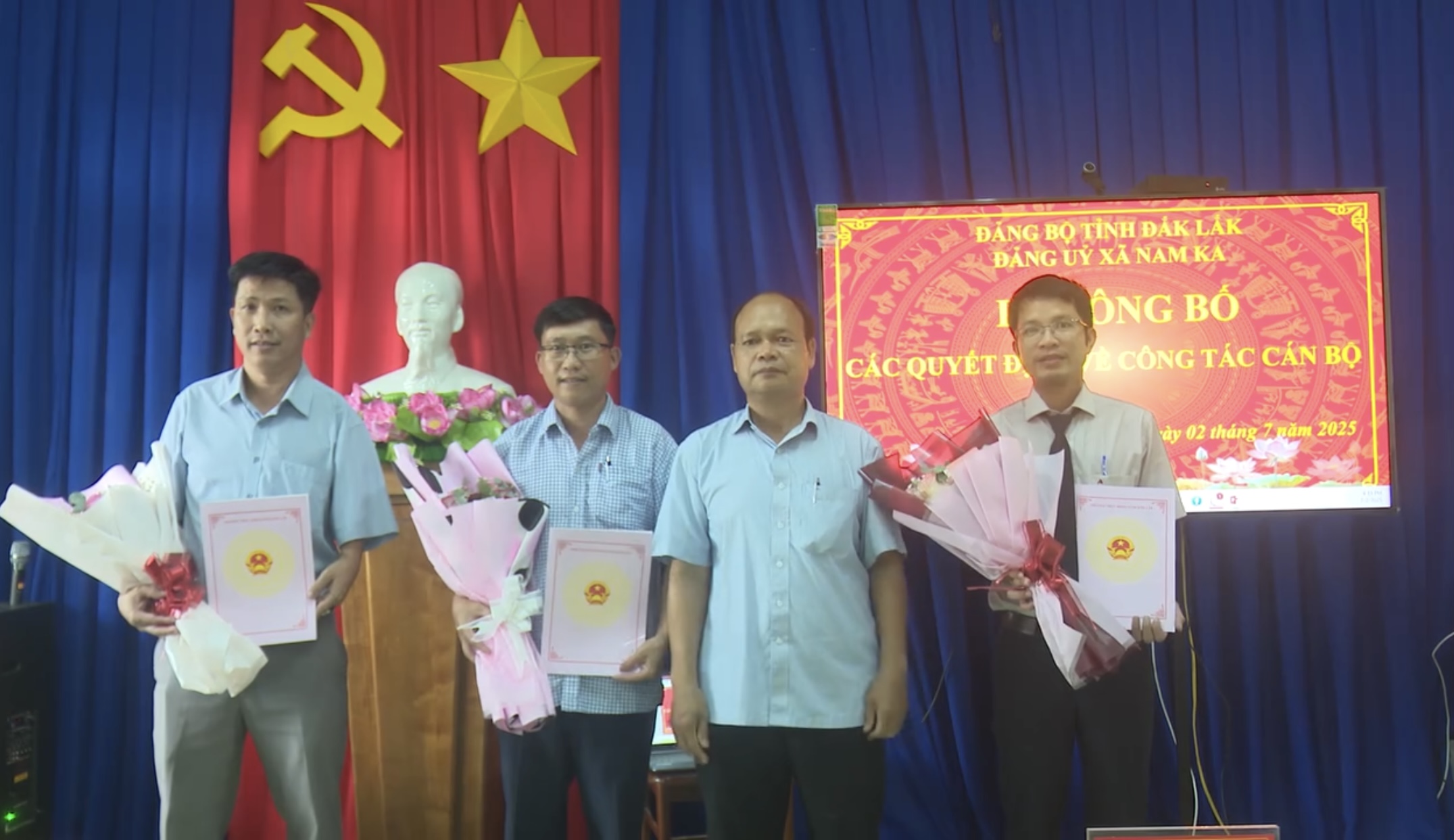 Hội nghị Ban chấp hành Đảng bộ xã Nam Ka lần thứ I, nhiệm kỳ 2025 – 2030 công bố các quyết định về công tác cán bộ