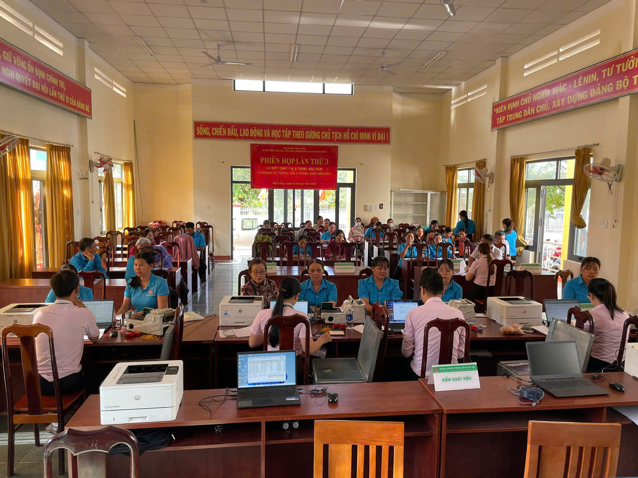 Thực hiện hoạt động tín dụng chính sách tại xã Đắk Liêng
