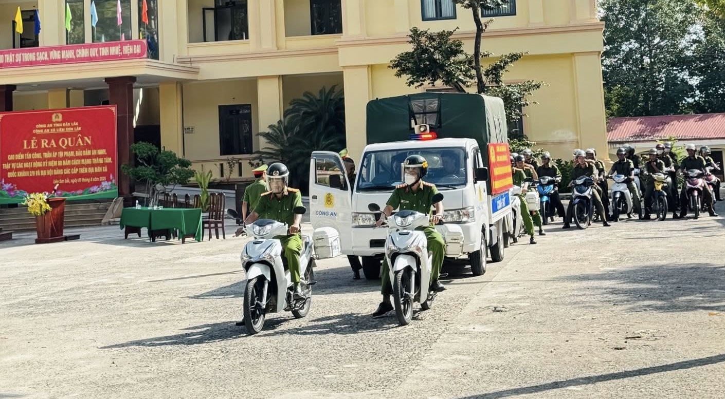 Lễ ra quân thực hiện đợt cao điểm tấn công, trấn áp tội phạm, đảm bảo an ninh trật tự trên địa bàn xã năm 2025