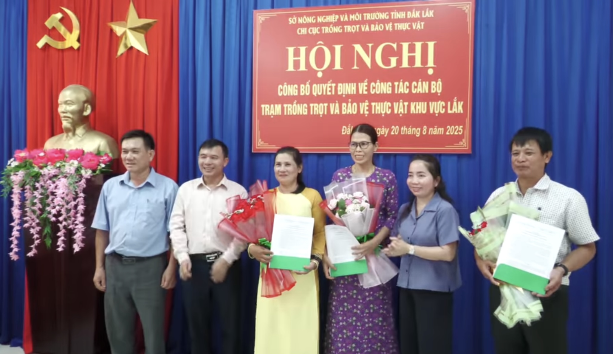 Hội nghị về công bố quyết định về công tác cán bộ trạm trồng trọt và BVTV khu vực Lắk