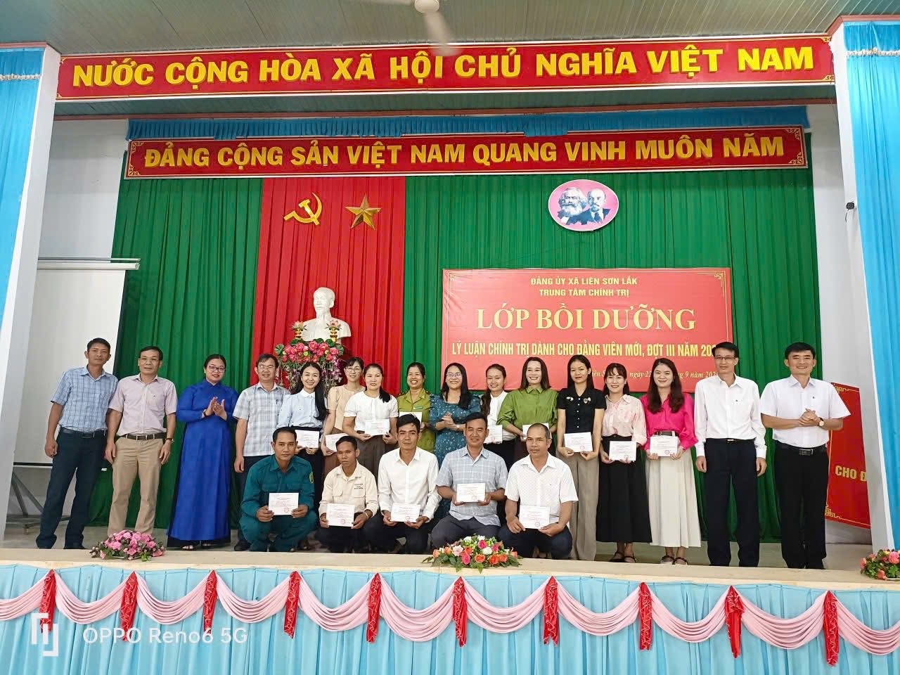 37 Đảng viên dự bị hoàn thành lớp bồi dưỡng lý luận chính trị đợt III – năm 2025