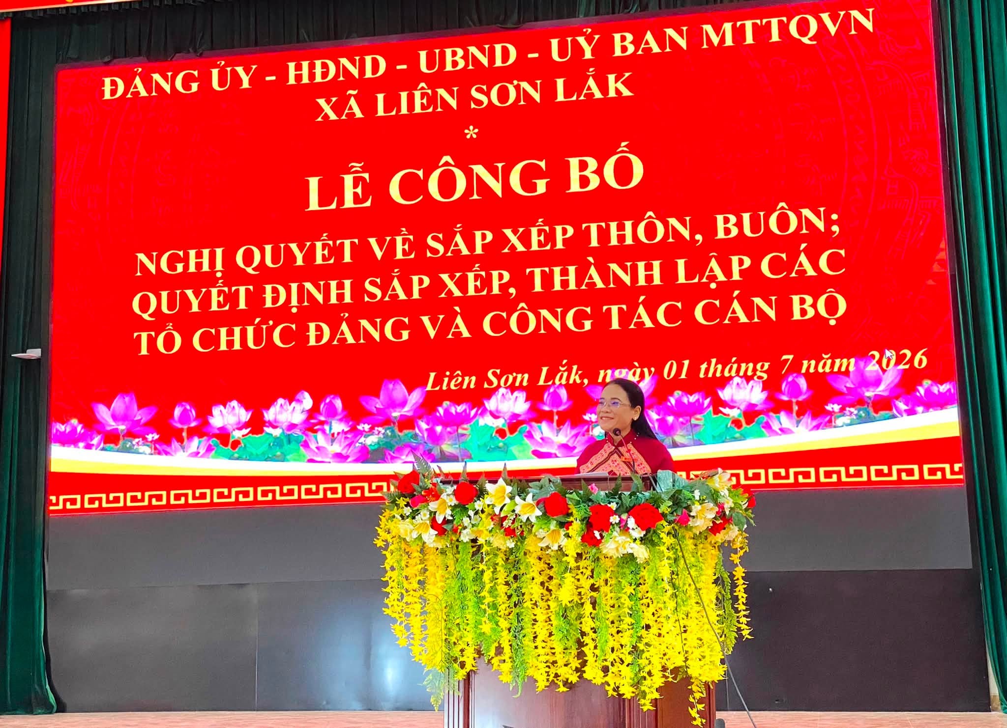 LỄ CÔNG BỐ NGHỊ QUYẾT VỀ SẮP XẾP THÔN, BUÔN; CÔNG BỐ QUYẾT ĐỊNH SẮP XẾP, THÀNH LẬP CÁC TỔ CHỨC ĐẢNG VÀ CÔNG TÁC CÁN BỘ